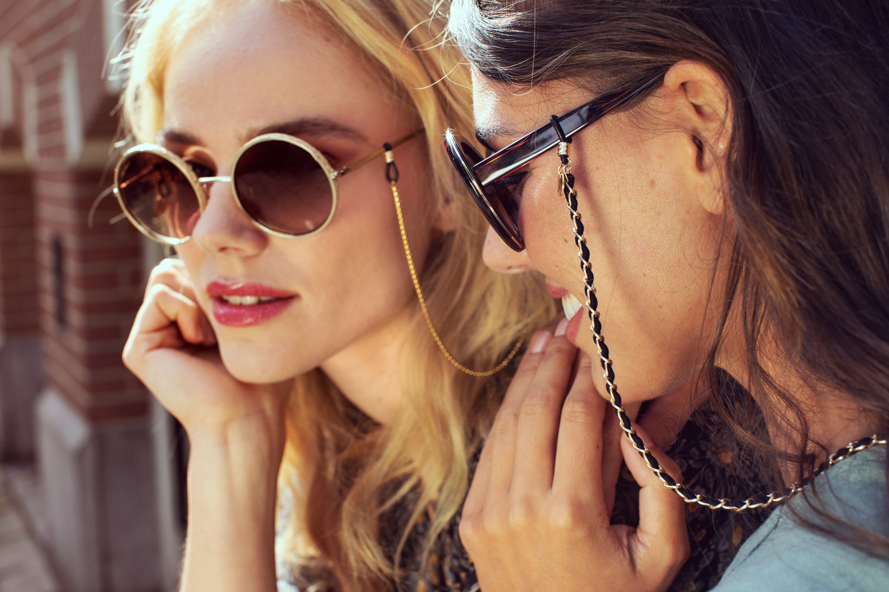 DECKER Acrylic Eyeglass Chain Sunglasses Holder Designer Trendy
